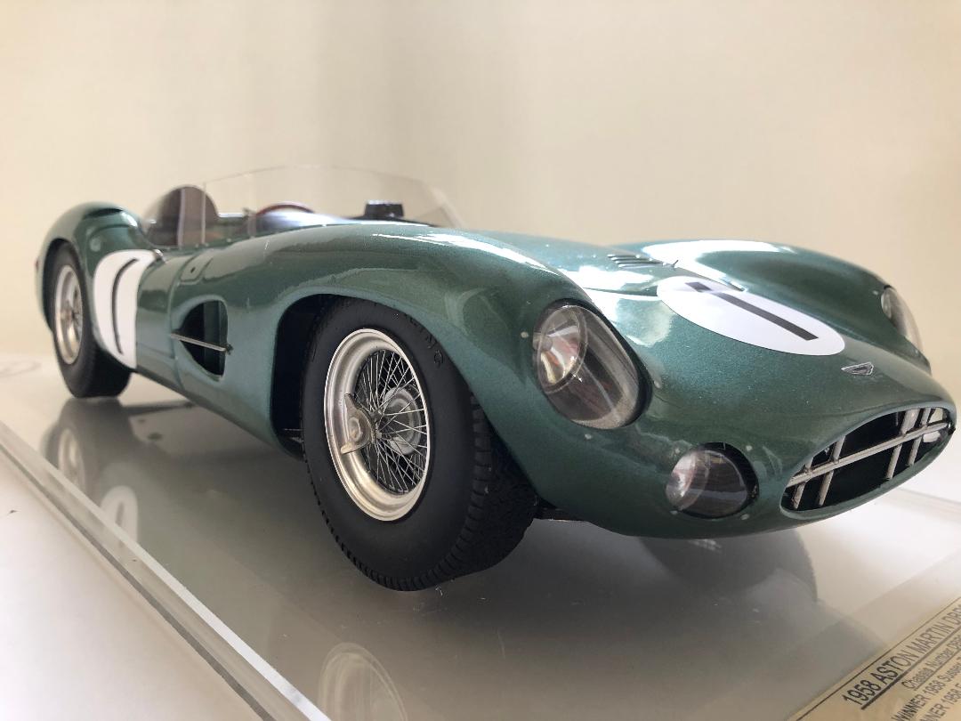 Javan Smith NUEVO Aston Martin DBR1 a escala 1:8