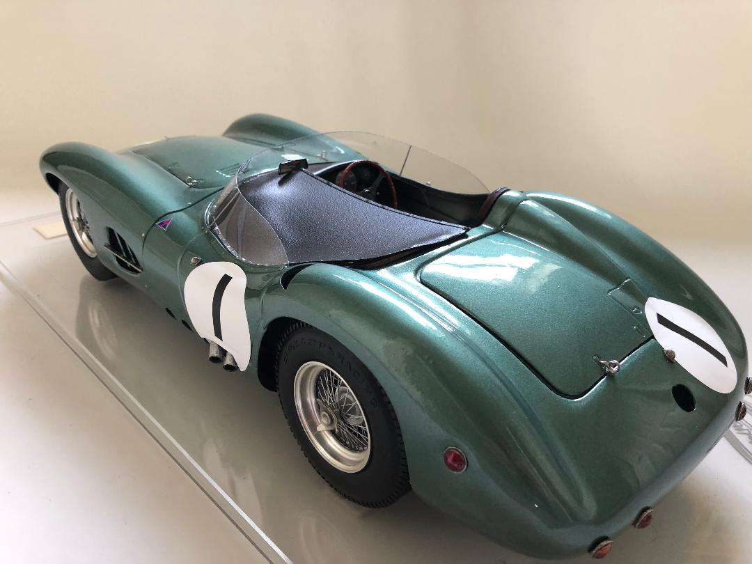 Javan Smith NUEVO Aston Martin DBR1 a escala 1:8