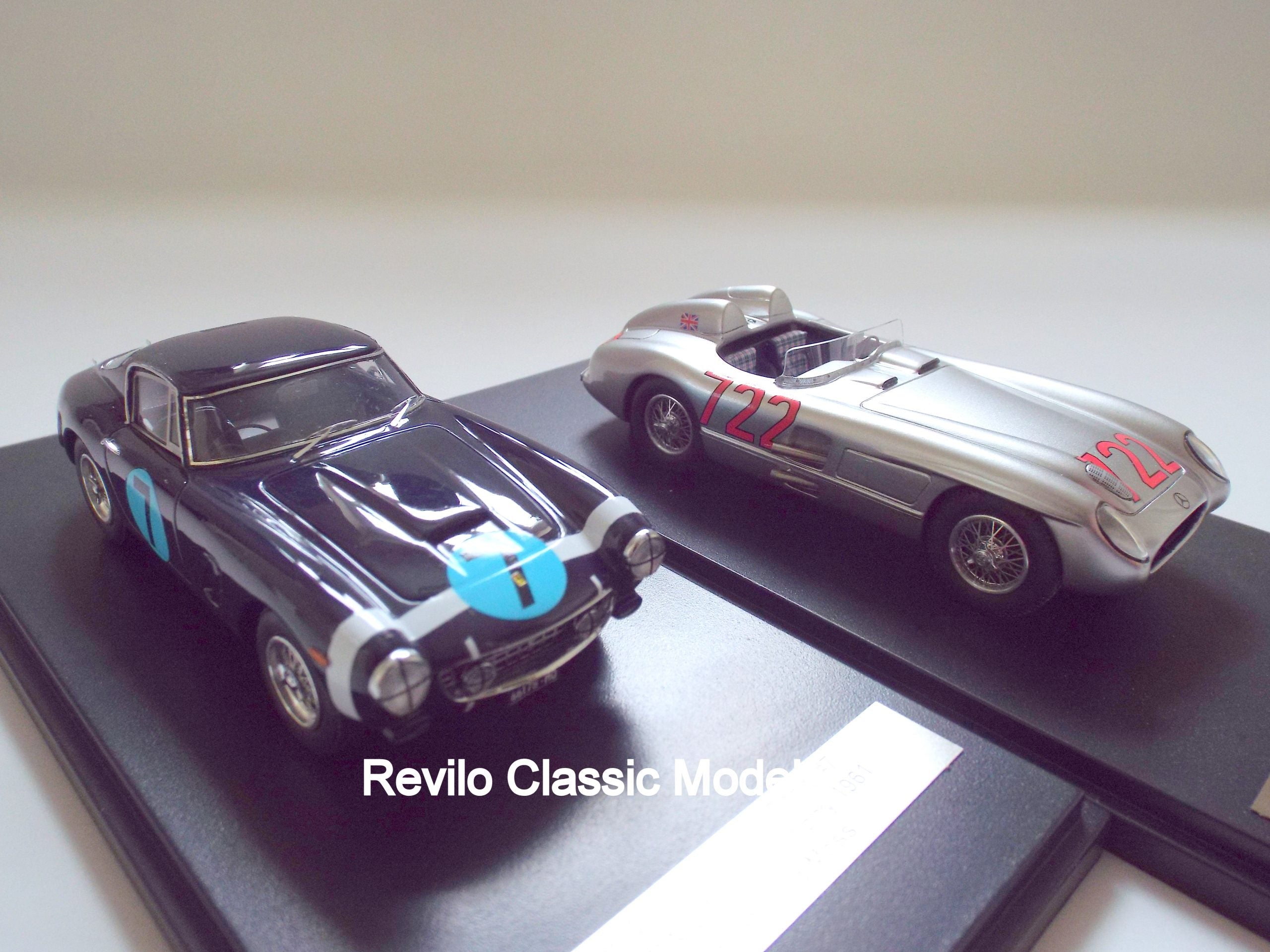 Set de dos coches Stirling Moss Celebration a escala 1:43