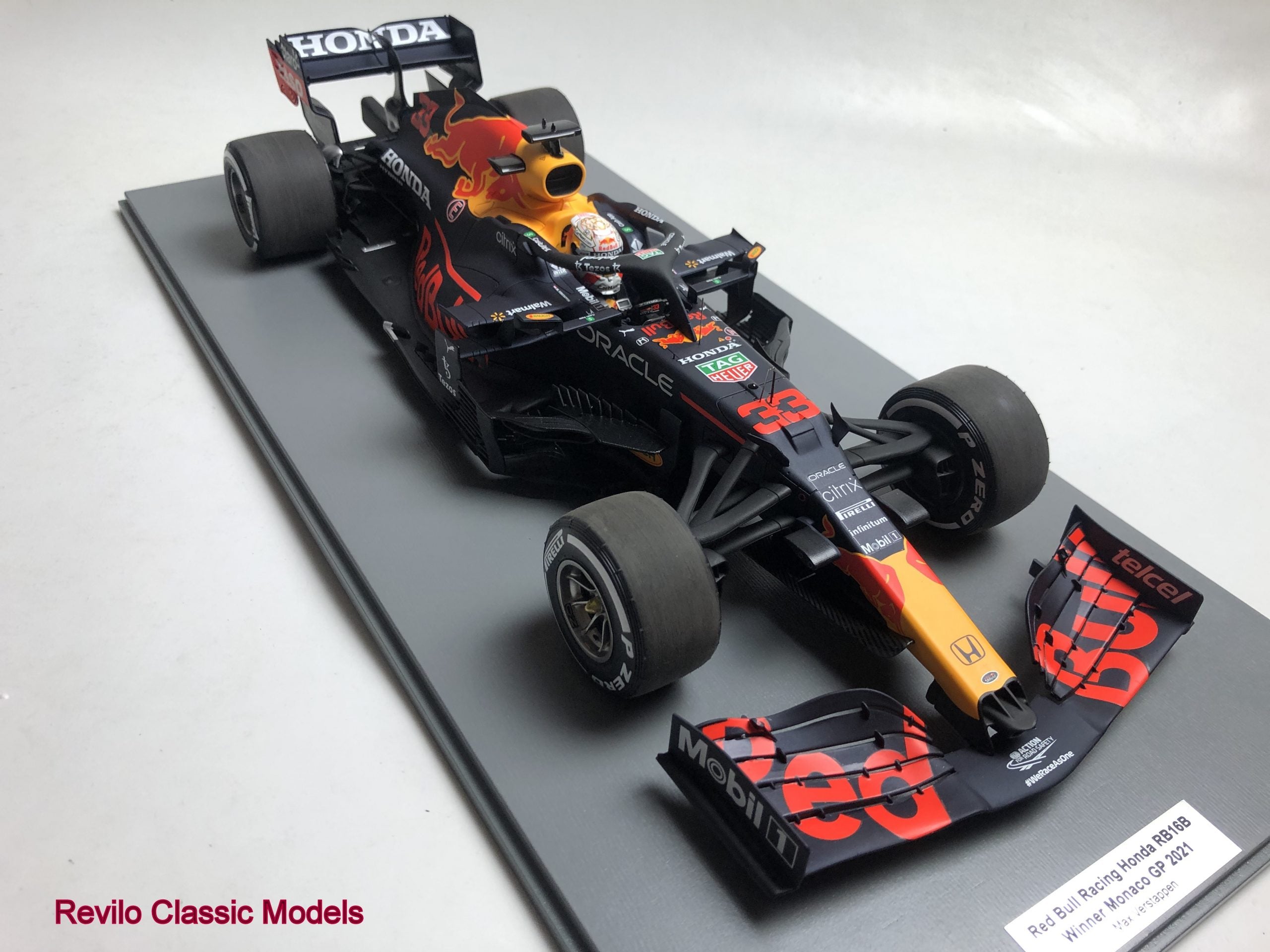 1:12 scale Red Bull RB16B Max Verstappen