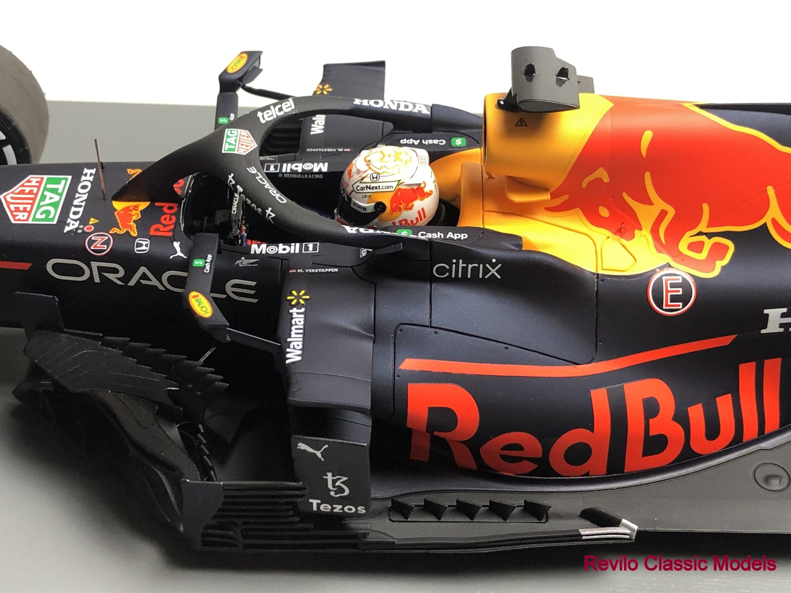 1:12 scale Red Bull RB16B Max Verstappen