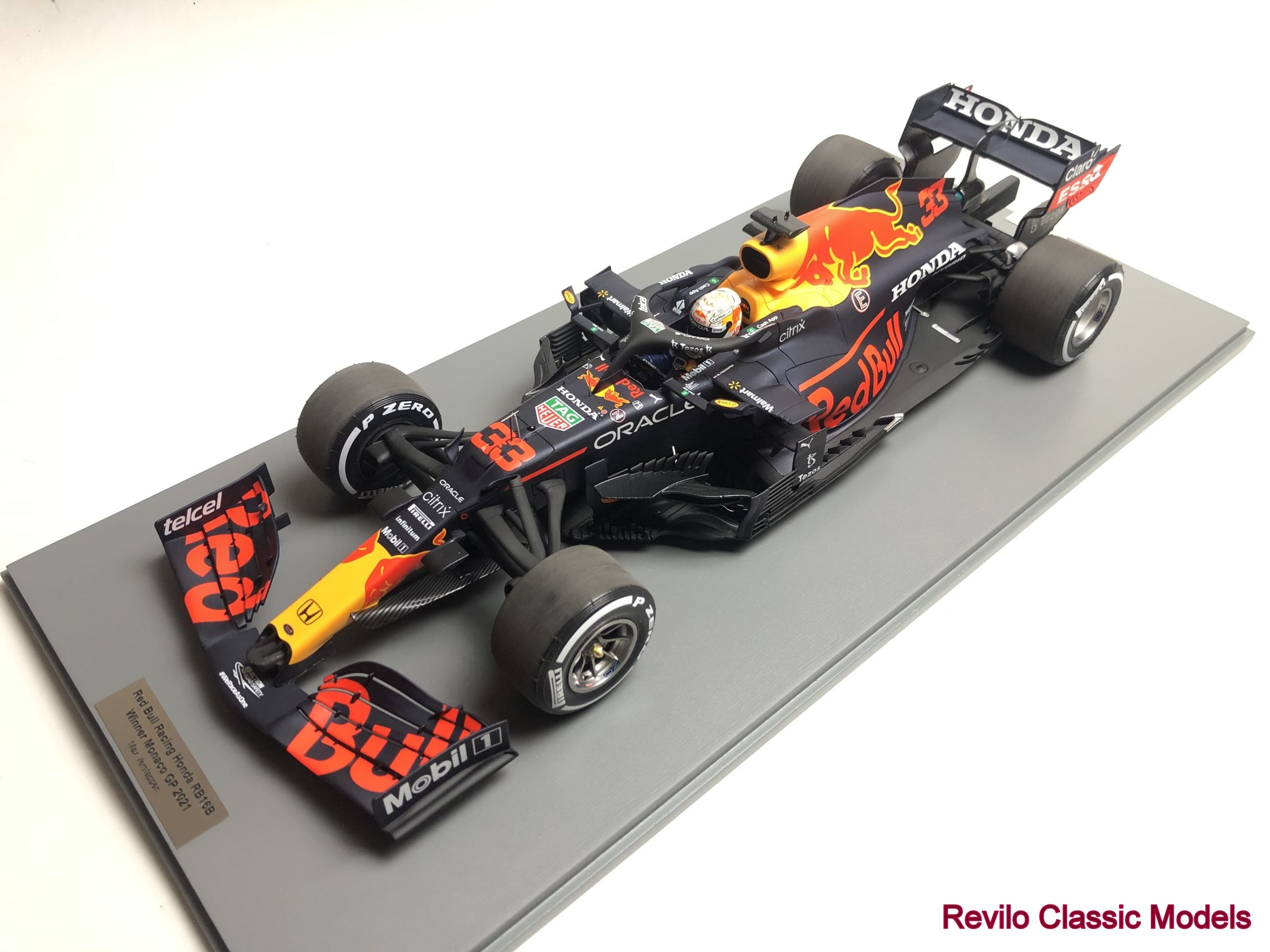 1:12 scale Red Bull RB16B Max Verstappen