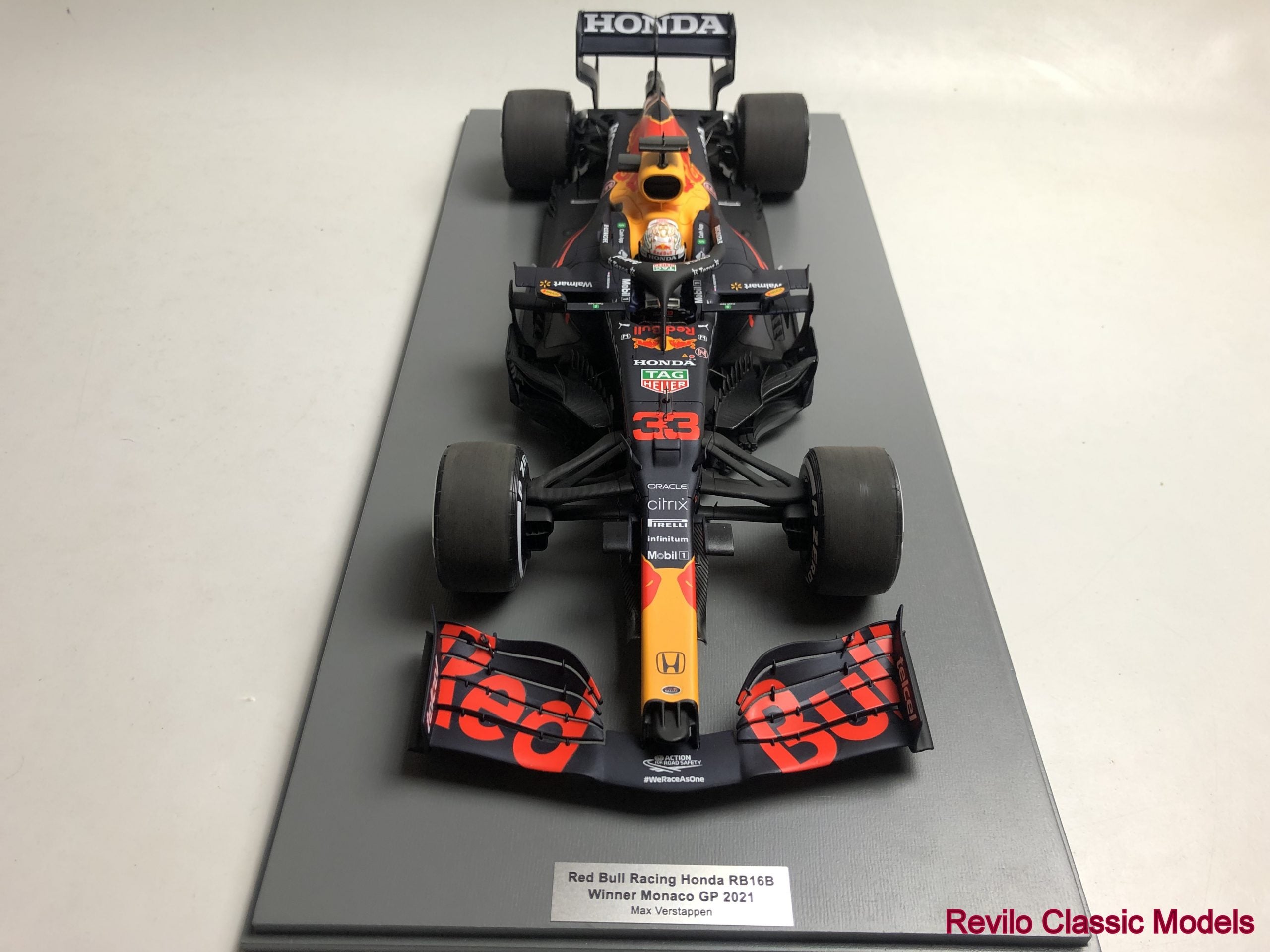 1:12 scale Red Bull RB16B Max Verstappen