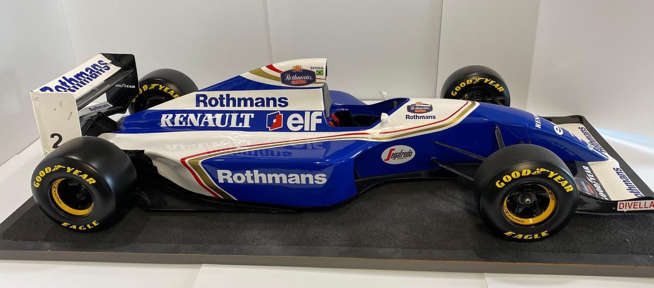 MUY RARO Williams FW15D escala 1:4 Ayrton Senna
